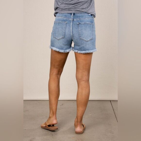 Risen Tummy Control High Rise Frayed Hem Denim Short in Medium wash New with tag - Picture 3 of 8